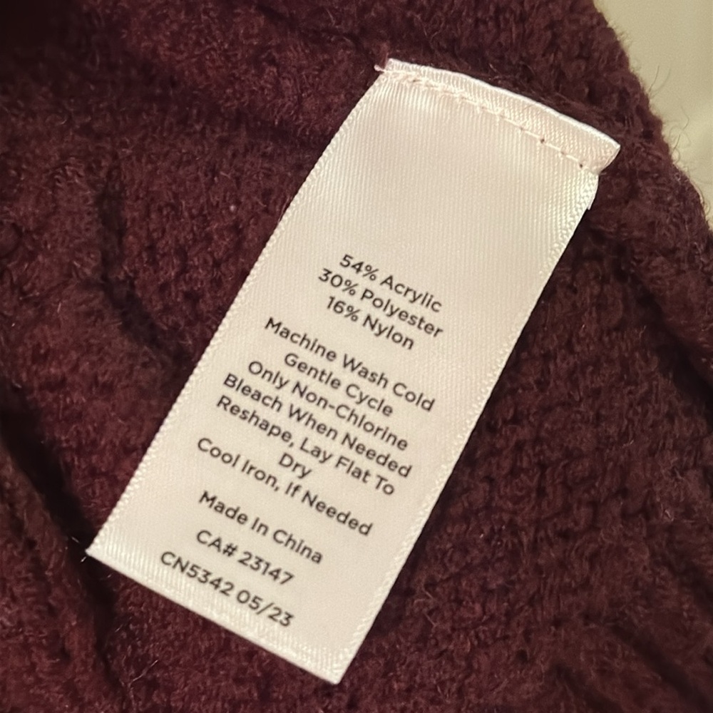 Talbots thick burgundy zipper sweater, size petite small - Picture 9 of 10